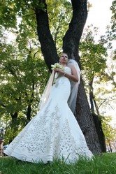 Счастливое свадебное платье (42-46) с туфлями и фатой