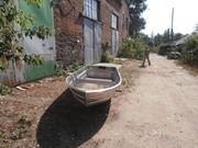 Продам новую алюминиевую лодку-болотоход. 
