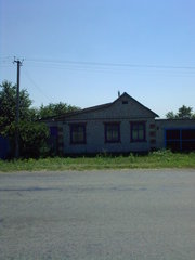 Продается кирпичный дом с гаражом,  1997 года постройки